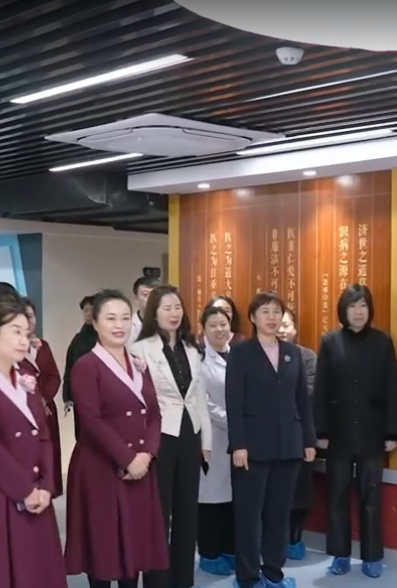 佳木斯女企走進市中心醫院